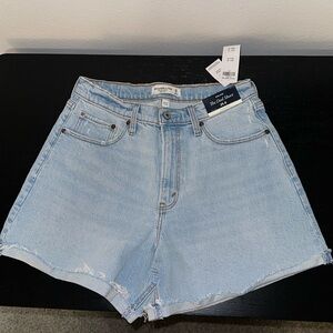 Abercrombie & Fitch The Dad Short Light Wash Curve Love Size 29 / 8 NWT